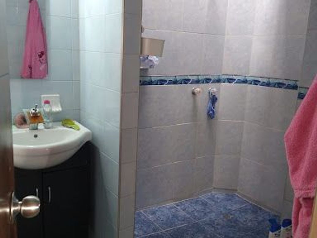 Casa de 5 alcobas en venta en Villa Mayor Oriental, Bogotá, 240 m² · foto 8 de 20