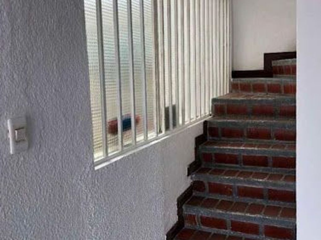 Casa de 5 alcobas en venta en Villa Mayor Oriental, Bogotá, 240 m² · foto 19 de 20