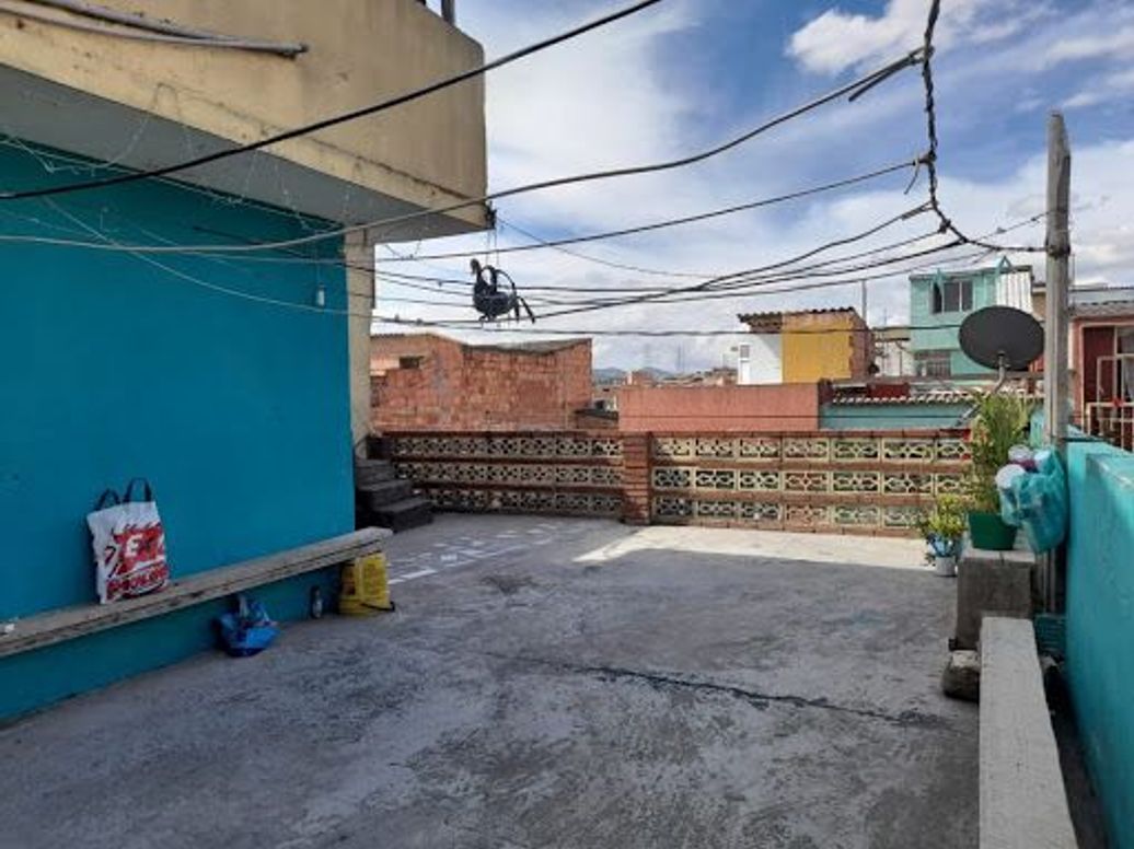 Casa de 13 alcobas en venta en Pastranita Sector 2, Bogotá, 360 m² · foto 2 de 9