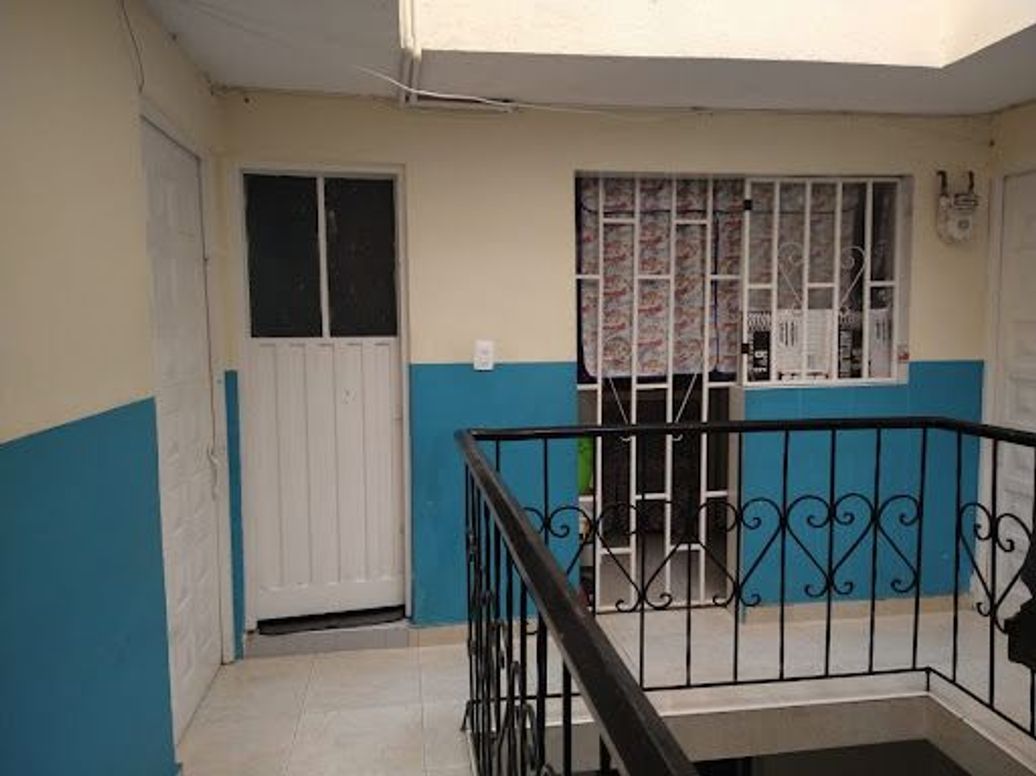 Casa de 5 alcobas en venta en Villa Zarzamora, Bogotá, 216 m² · foto 9 de 13