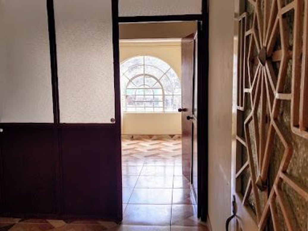 Casa de 10 alcobas en venta en San Pablo, Bogotá, 308 m² · foto 8 de 18