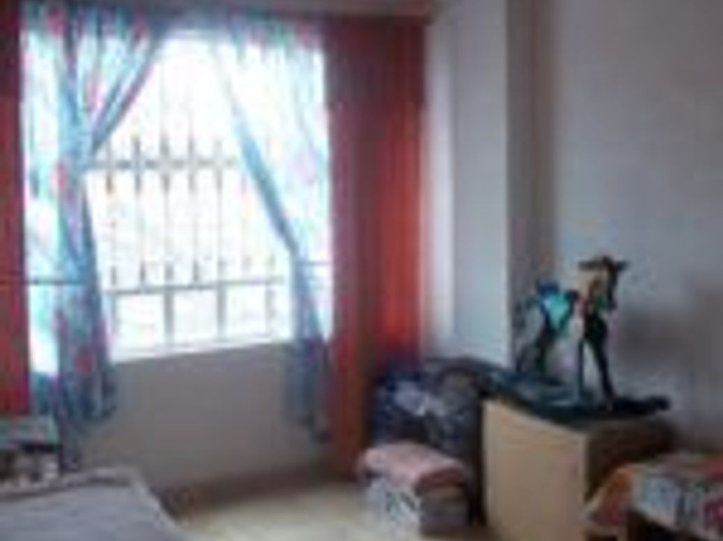 Casa de 6 alcobas en venta en Ciudad Kennedy Central, Bogotá, 324 m² · foto 7 de 14
