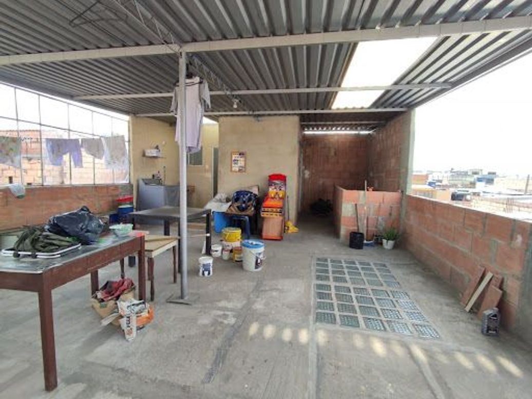 Casa de 10 alcobas en venta en Urbanización Sinaí, Bogotá, 324 m² · foto 12 de 17