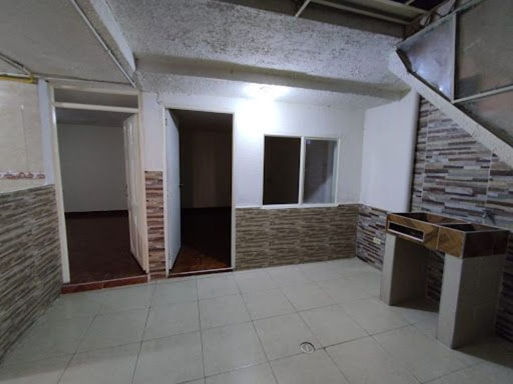 Casa de 10 alcobas en venta en Urbanización Sinaí, Bogotá, 324 m² · foto 13 de 17