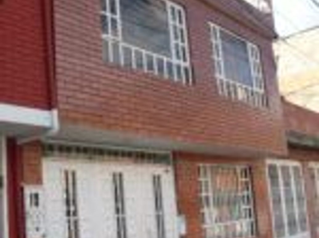 Casa de 6 alcobas en venta en Ciudad Kennedy, Bogotá, 342 m² · foto 6 de 12