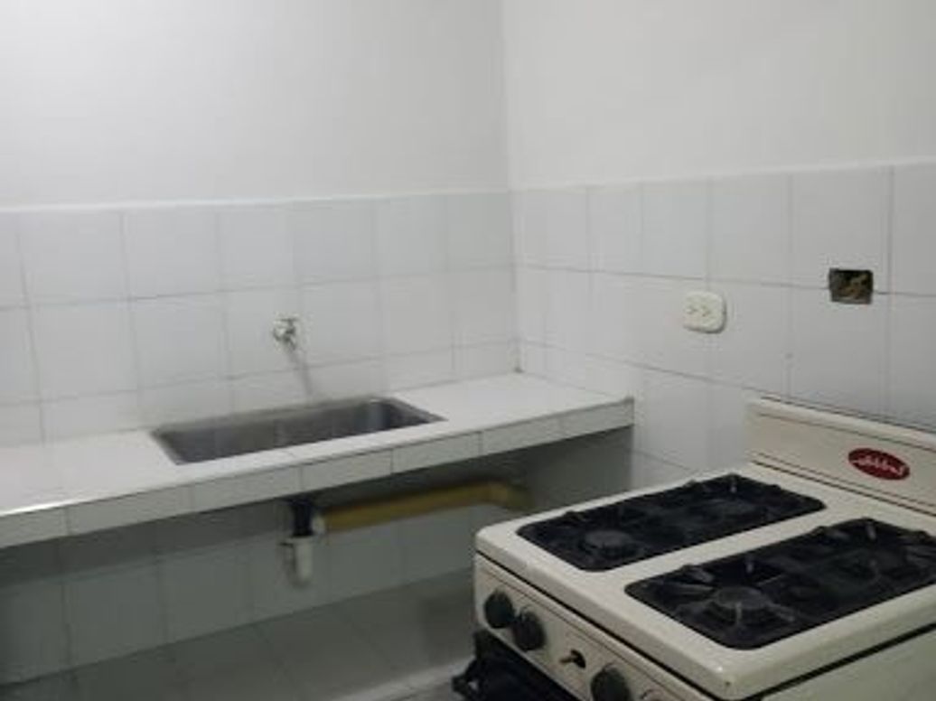 Casa de 6 alcobas en venta en Ciudad Kennedy, Bogotá, 342 m² · foto 11 de 12