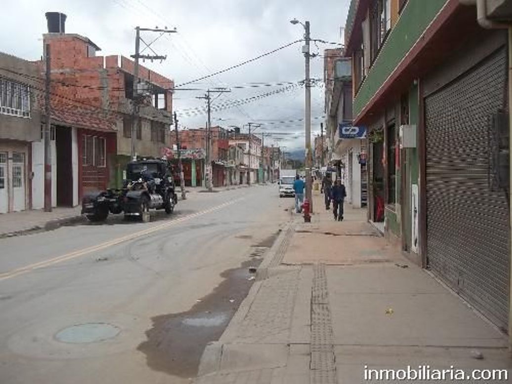 Casa de 6 alcobas en venta en El Amparo, Bogotá, 360 m² · foto 4 de 4