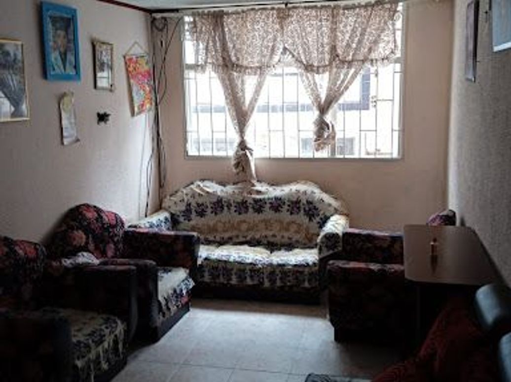 Casa de 8 alcobas en venta en Santa Librada, Bogotá, 285 m² · foto 5 de 9