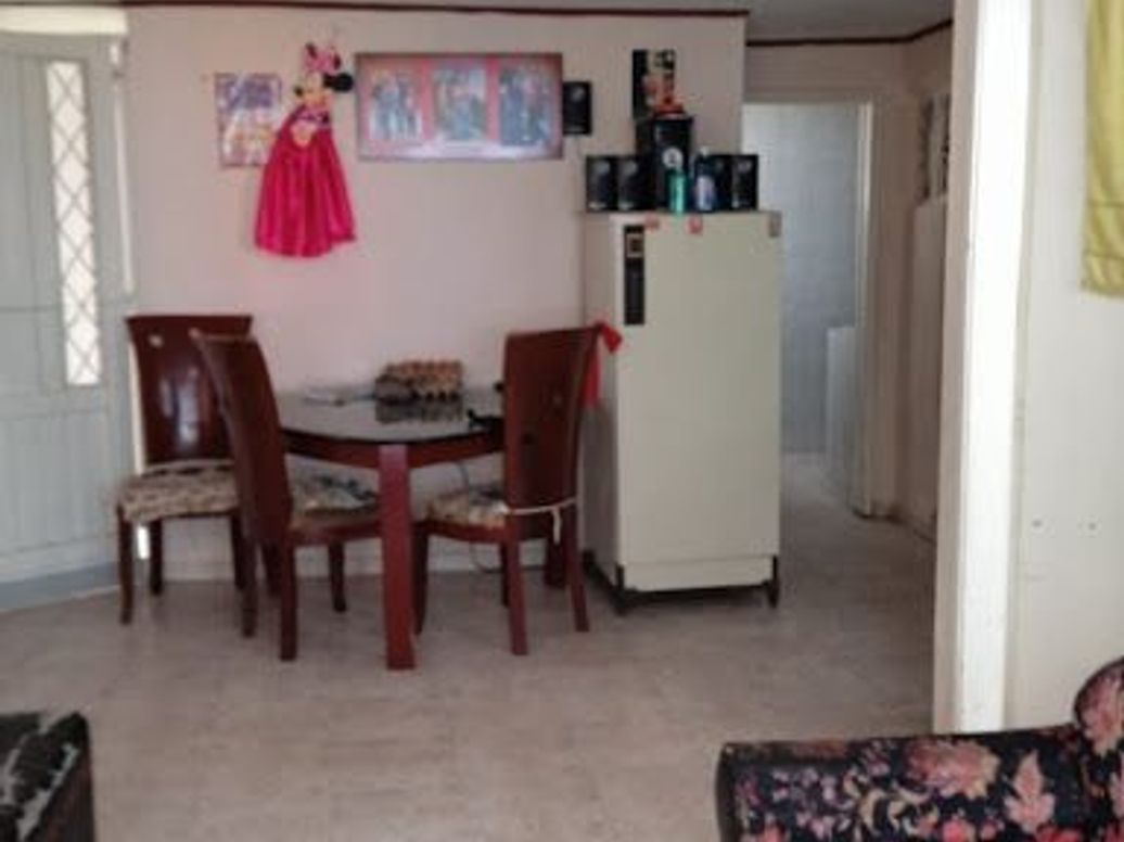 Casa de 8 alcobas en venta en Santa Librada, Bogotá, 285 m² · foto 7 de 9