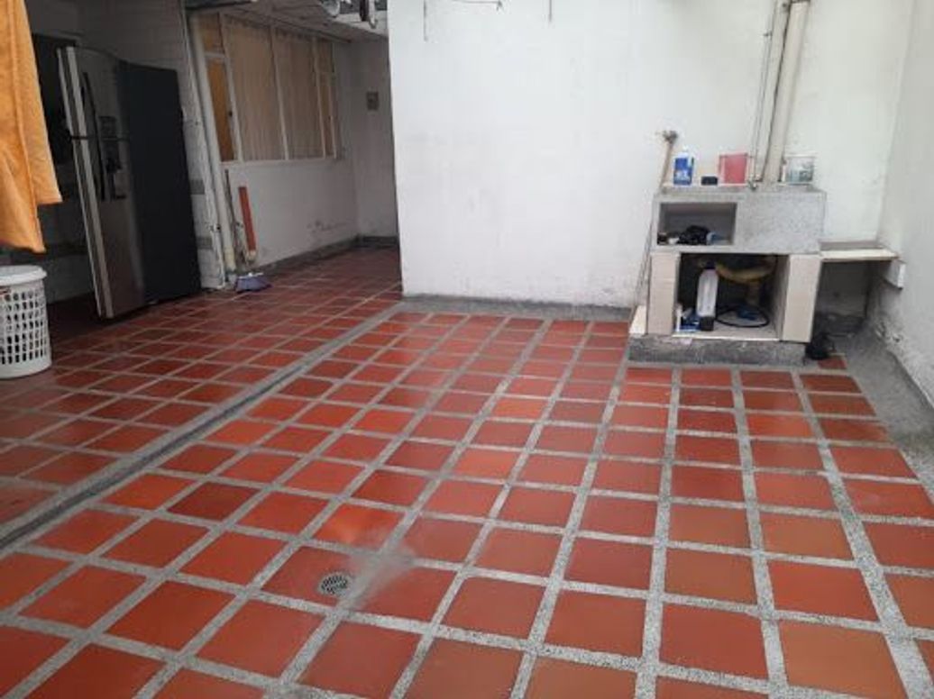 Casa de 9 alcobas en venta en La Reliquia, Bogotá, 236 m² · foto 5 de 15