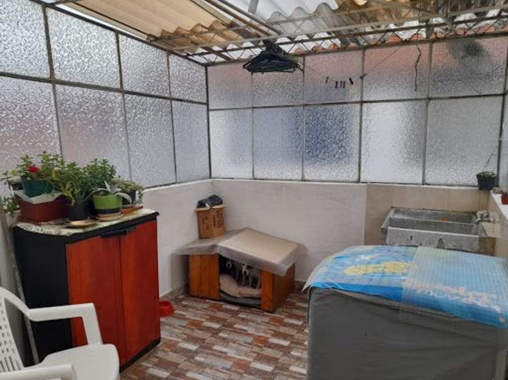 Casa de 9 alcobas en venta en La Reliquia, Bogotá, 236 m² · foto 4 de 15