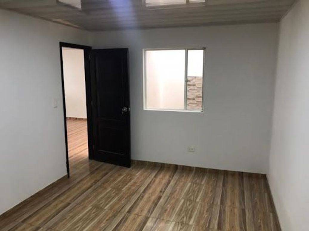 Casa de 12 alcobas en venta en Inglés Quiroga, Bogotá, 378 m² · foto 17 de 20
