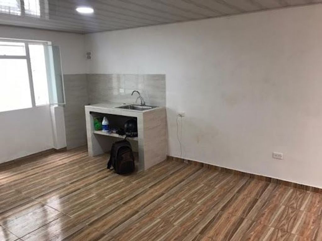 Casa de 12 alcobas en venta en Inglés Quiroga, Bogotá, 378 m² · foto 14 de 20