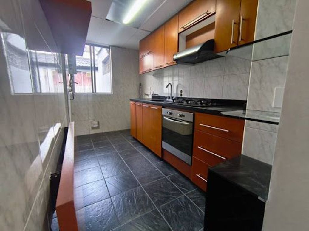 Apartamento de 3 alcobas en venta en Verbenal, Bogotá, 78 m² · foto 4 de 15