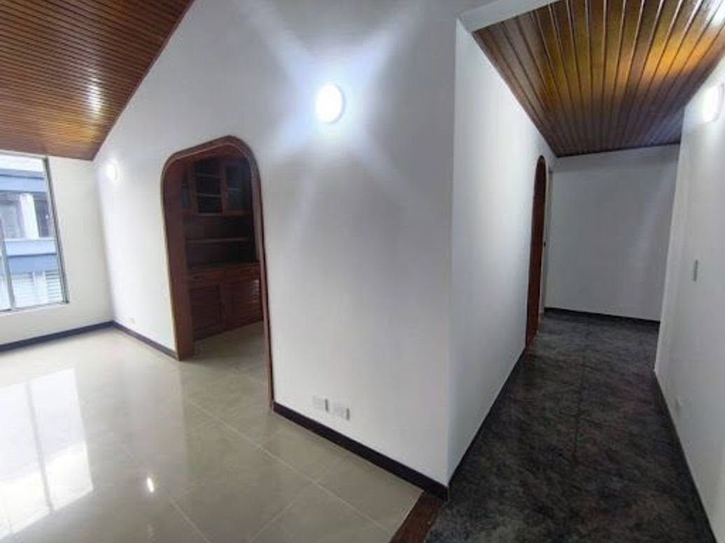 Apartamento de 3 alcobas en venta en Verbenal, Bogotá, 78 m² · foto 3 de 15