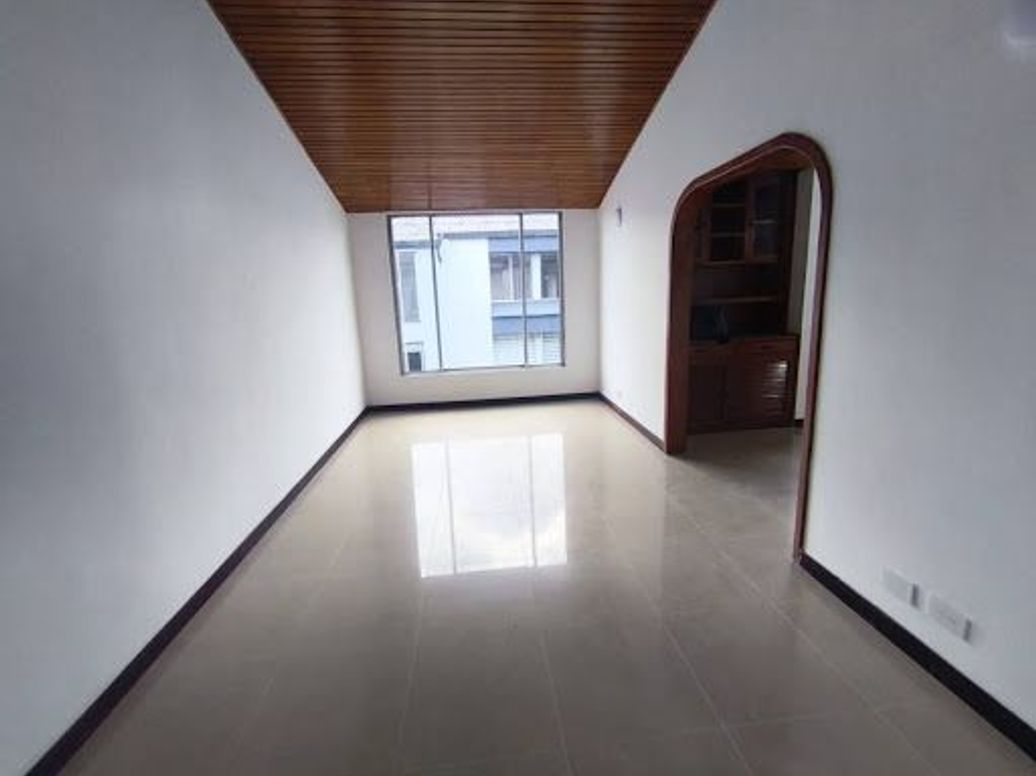 Apartamento de 3 alcobas en venta en Verbenal, Bogotá, 78 m² · foto 2 de 15