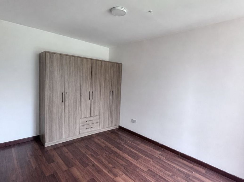 Apartamento de 2 alcobas en venta en Campo Alegre, Bogotá, 40 m² · foto 8 de 9