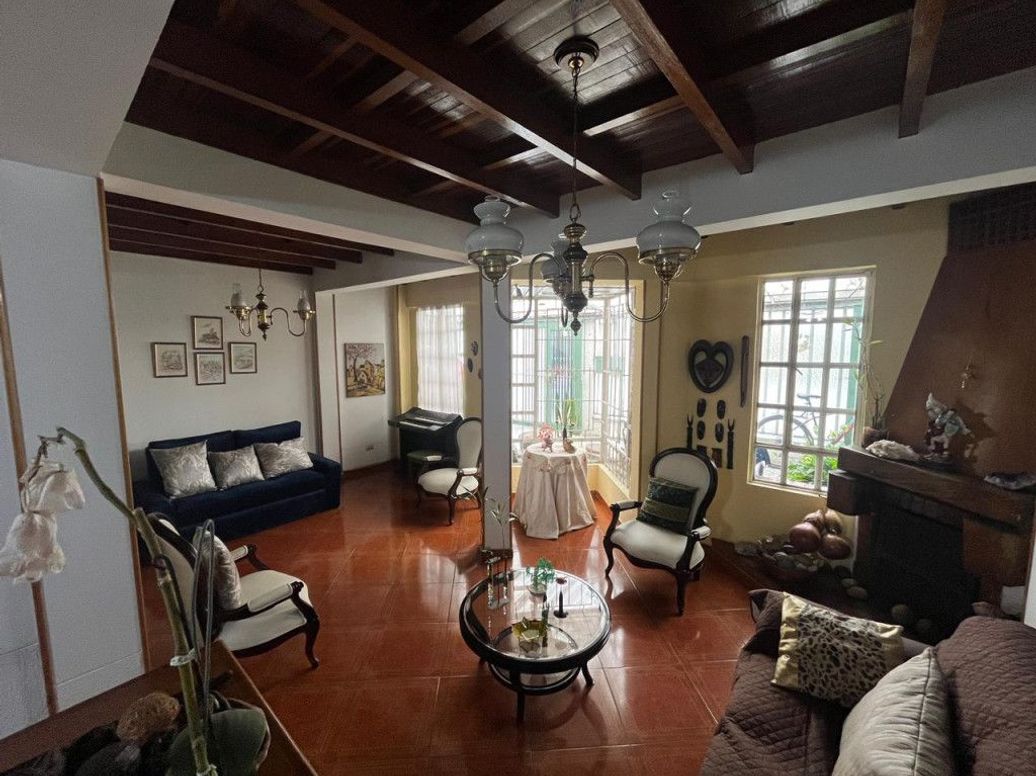 Casa de 4 alcobas en venta en Modelia, Bogotá, 261 m² · foto 4 de 20