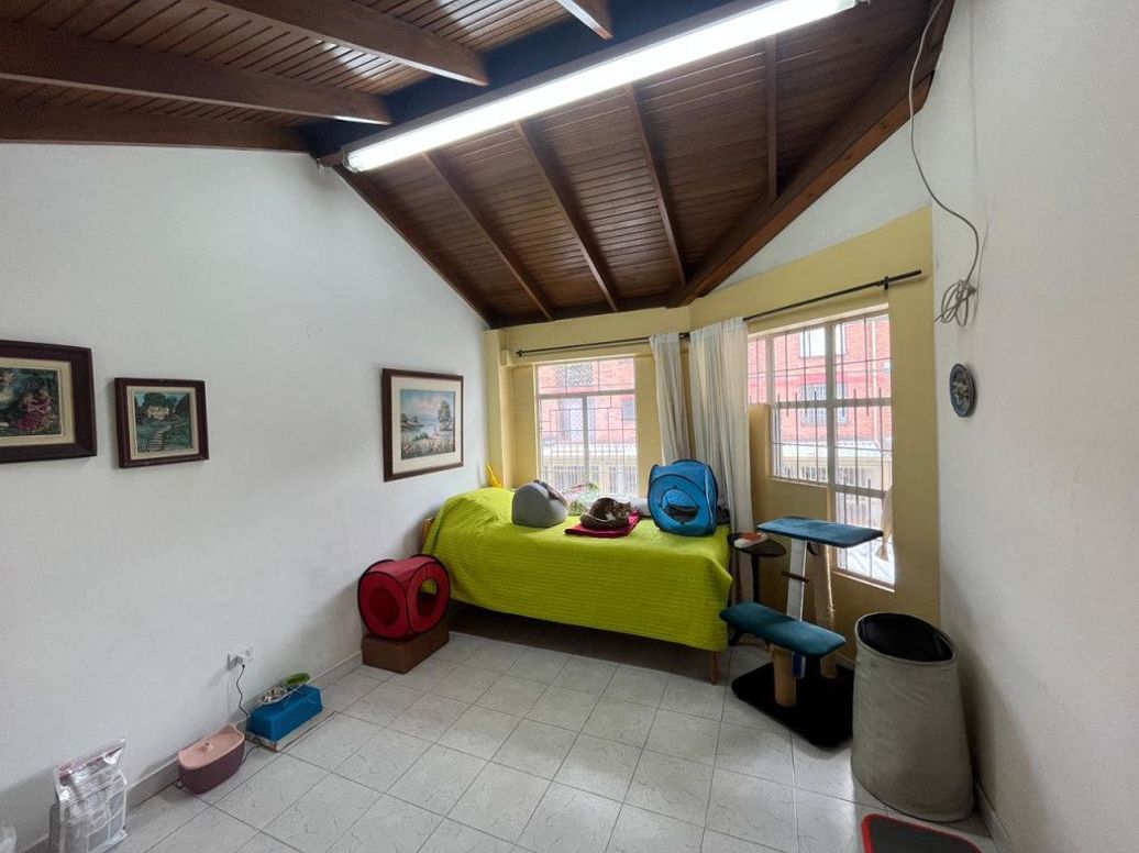 Casa de 4 alcobas en venta en Modelia, Bogotá, 261 m² · foto 18 de 20