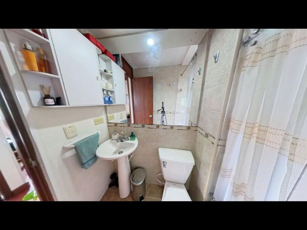 Apartamento de 3 alcobas en venta en Hayuelos, Bogotá, 66 m² · foto 10 de 20