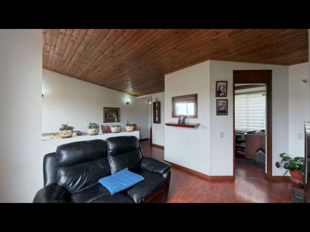 Apartamento de 3 alcobas en venta en Hayuelos, Bogotá, 66 m² · foto 3 de 20