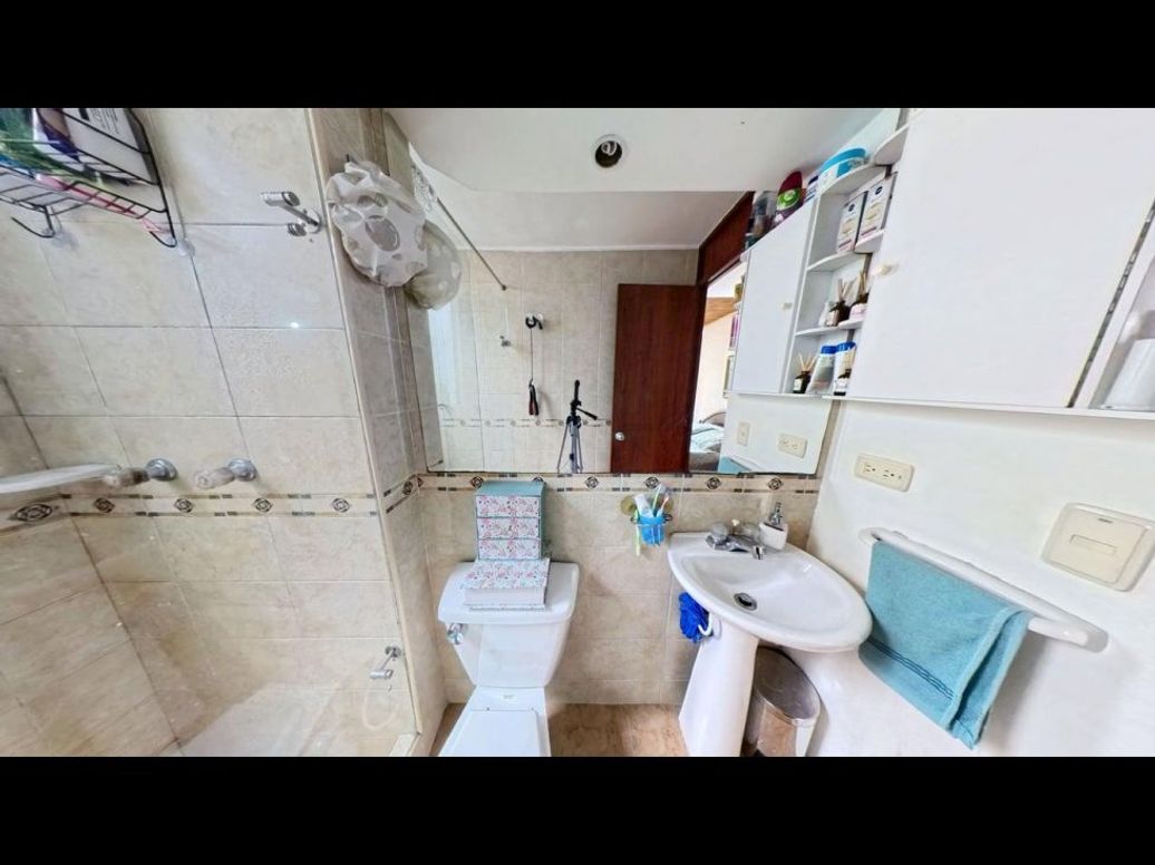 Apartamento de 3 alcobas en venta en Hayuelos, Bogotá, 66 m² · foto 12 de 20