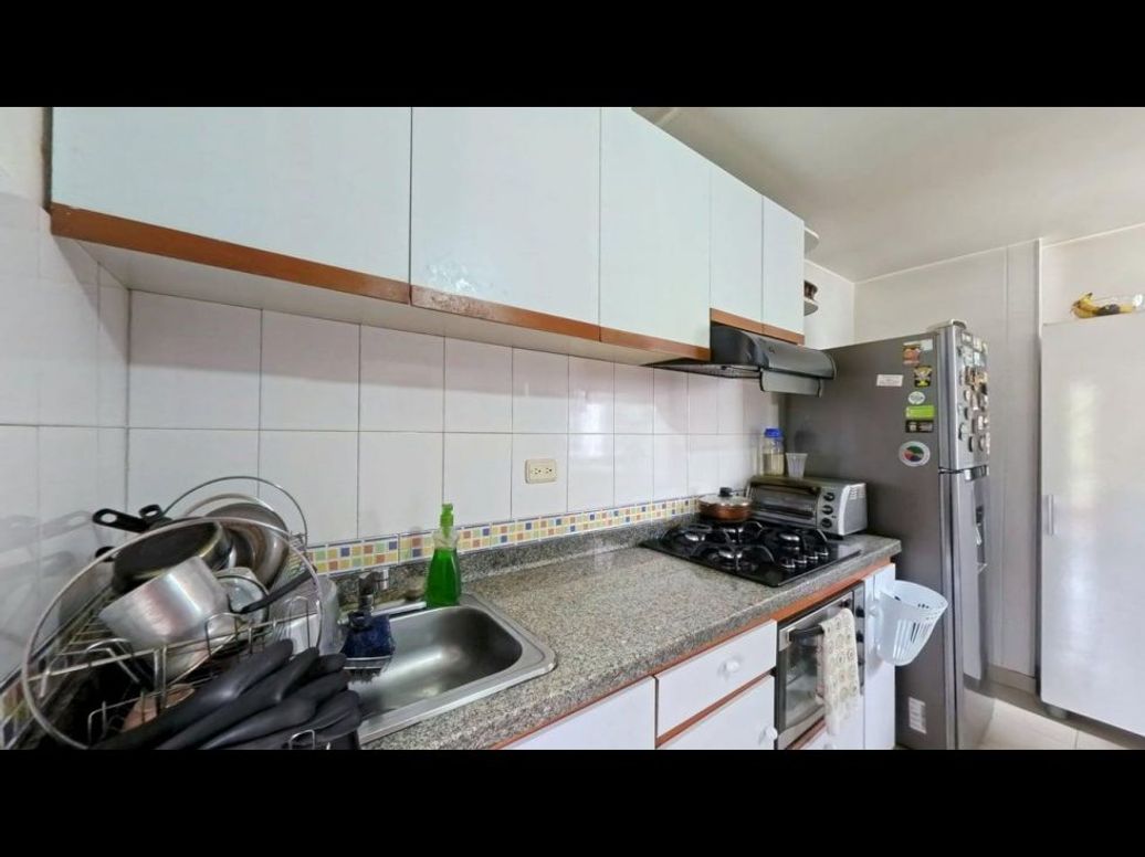 Apartamento de 3 alcobas en venta en Hayuelos, Bogotá, 66 m² · foto 2 de 20