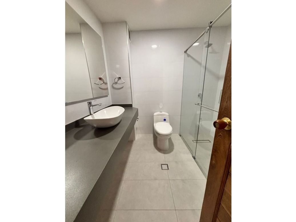 Apartamento de 3 alcobas en venta en Chicó Norte, Bogotá, 168 m² · foto 6 de 6