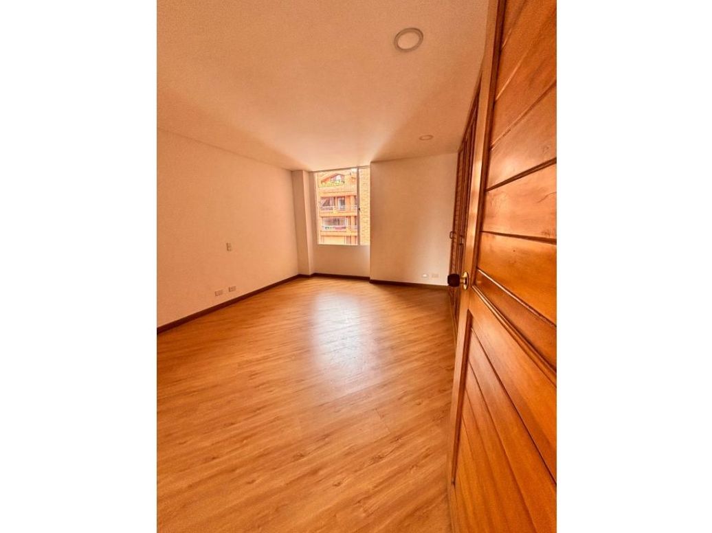 Apartamento de 3 alcobas en venta en Chicó Norte, Bogotá, 168 m² · foto 2 de 6