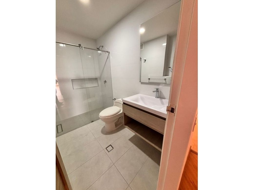 Apartamento de 3 alcobas en venta en Chicó Norte, Bogotá, 168 m² · foto 4 de 6