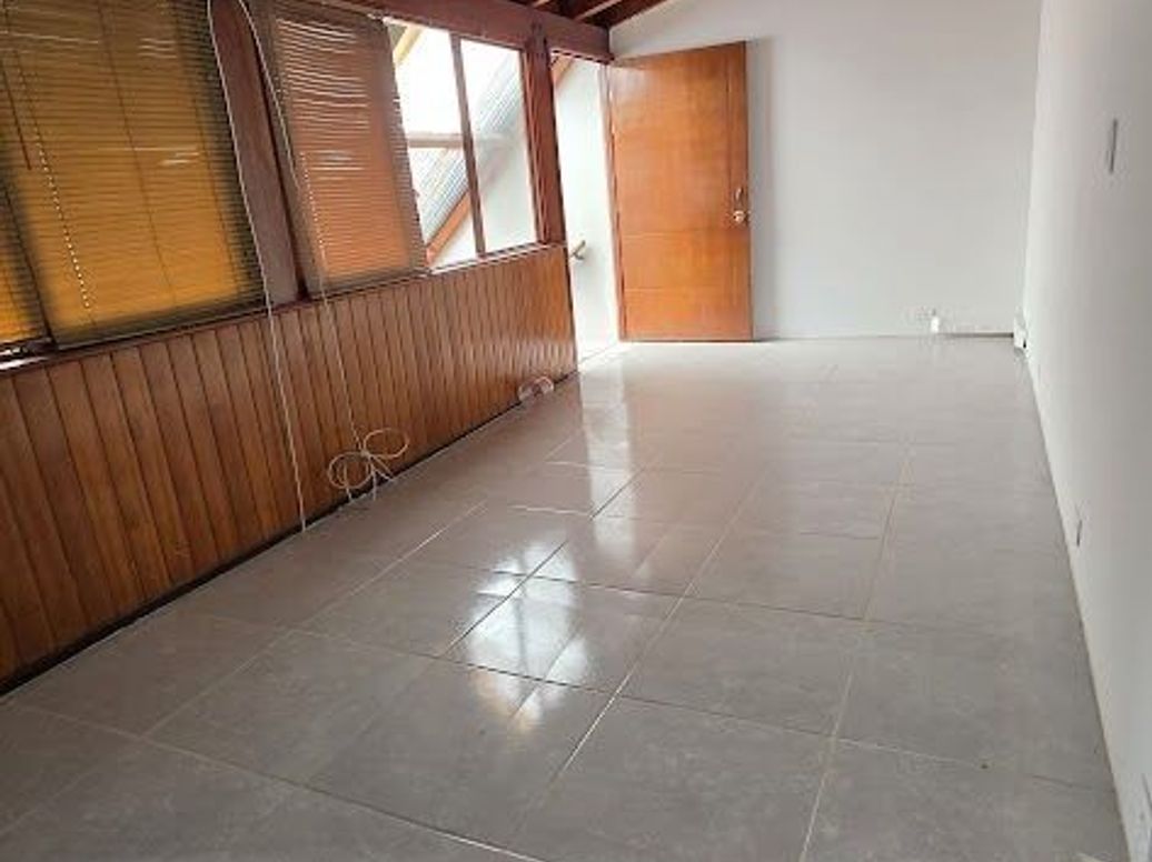 Casa de 6 alcobas en venta en Teusaquillo, Bogotá, 350 m² · foto 15 de 18