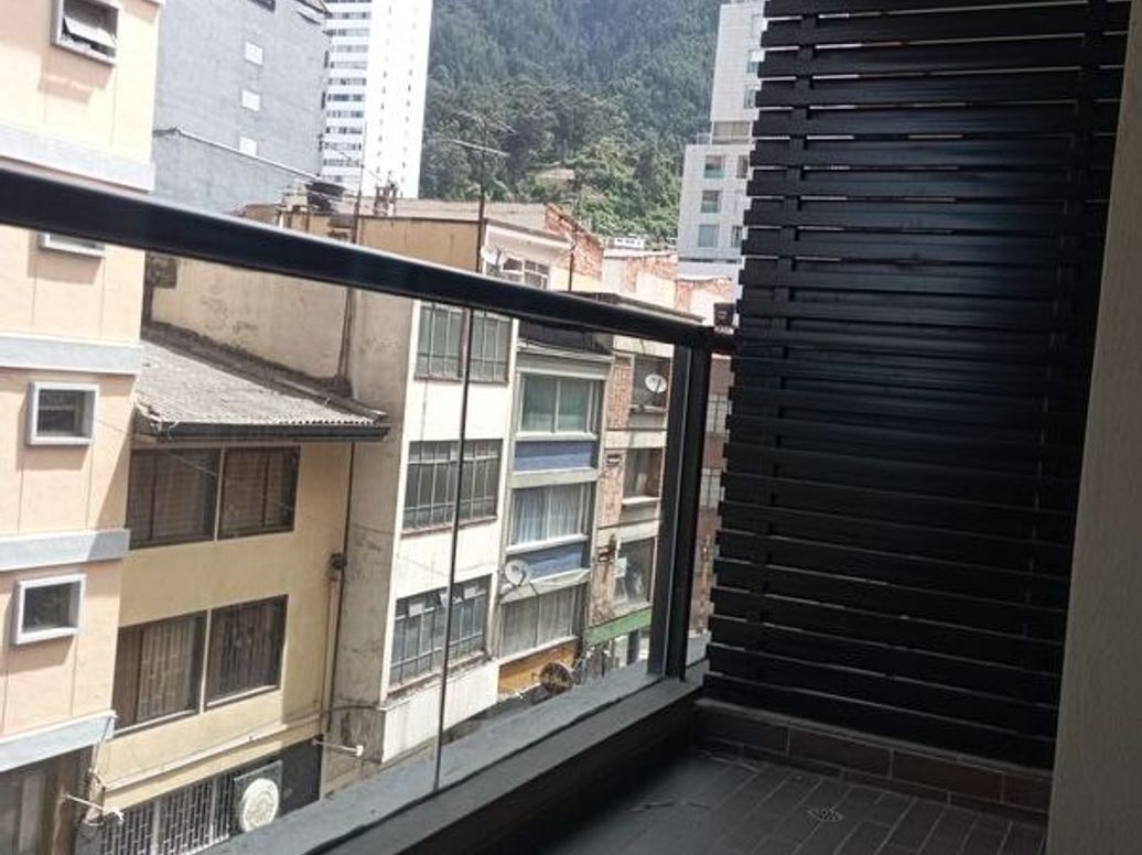 Apartaestudio en venta en Las Nieves, Bogotá, 35 m² · foto 2 de 16