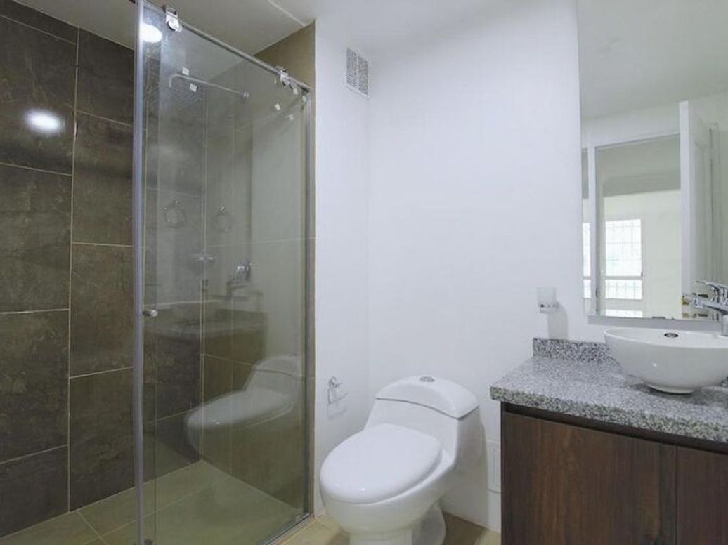 Apartamento de 3 alcobas en venta en El Batan, Bogotá, 130 m² · foto 10 de 14