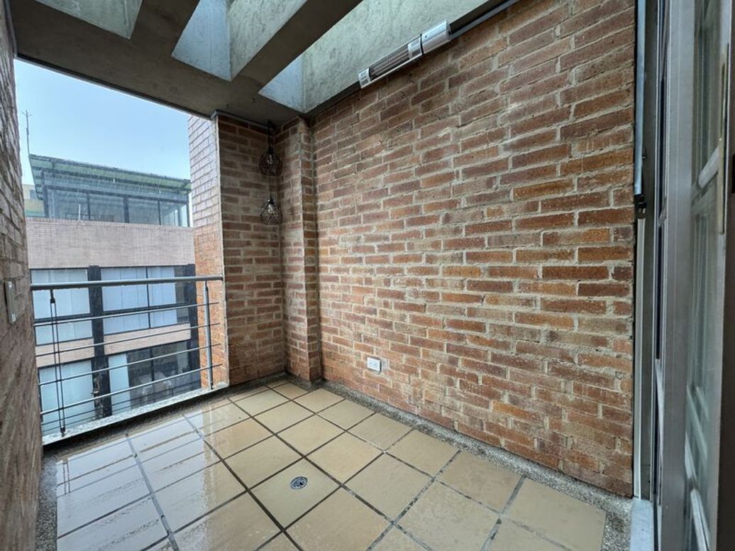Apartamento de 1 alcoba en venta en Bella Suiza, Bogotá, 74 m² · foto 7 de 15
