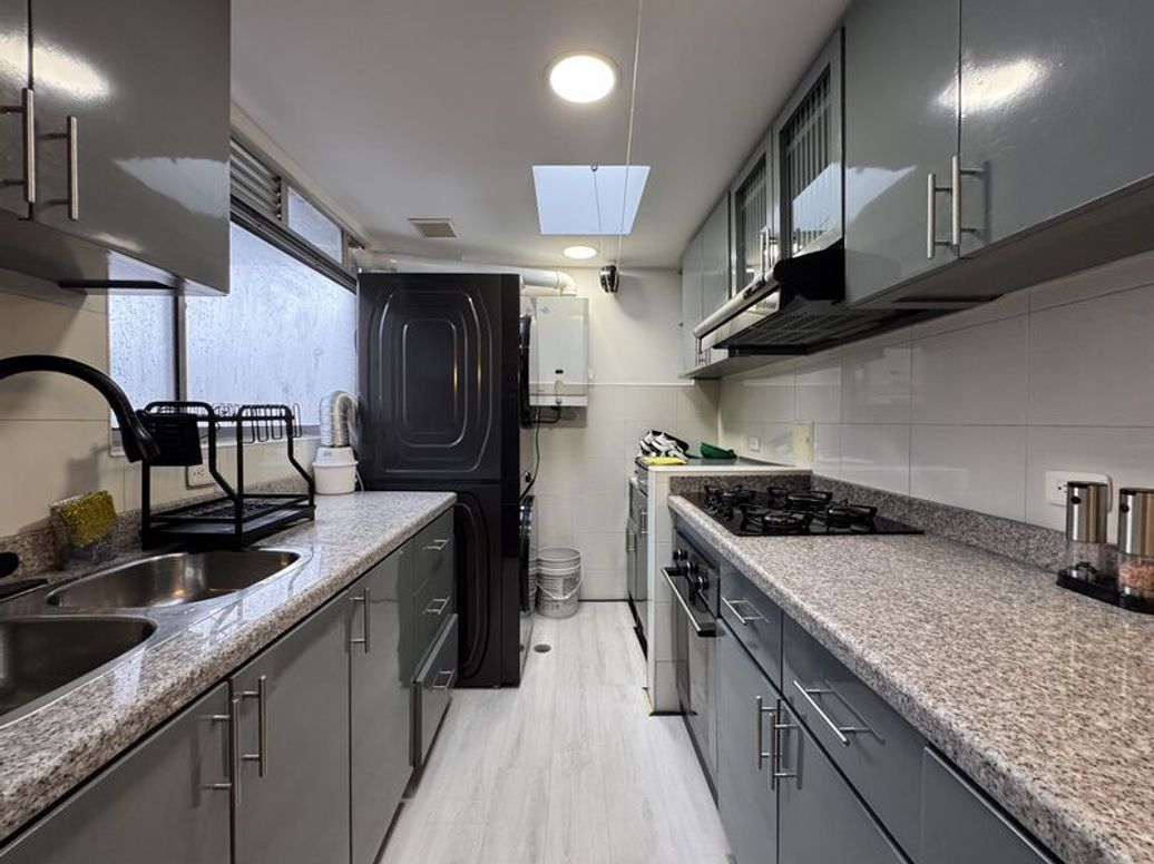 Apartamento de 1 alcoba en venta en Bella Suiza, Bogotá, 74 m² · foto 4 de 15