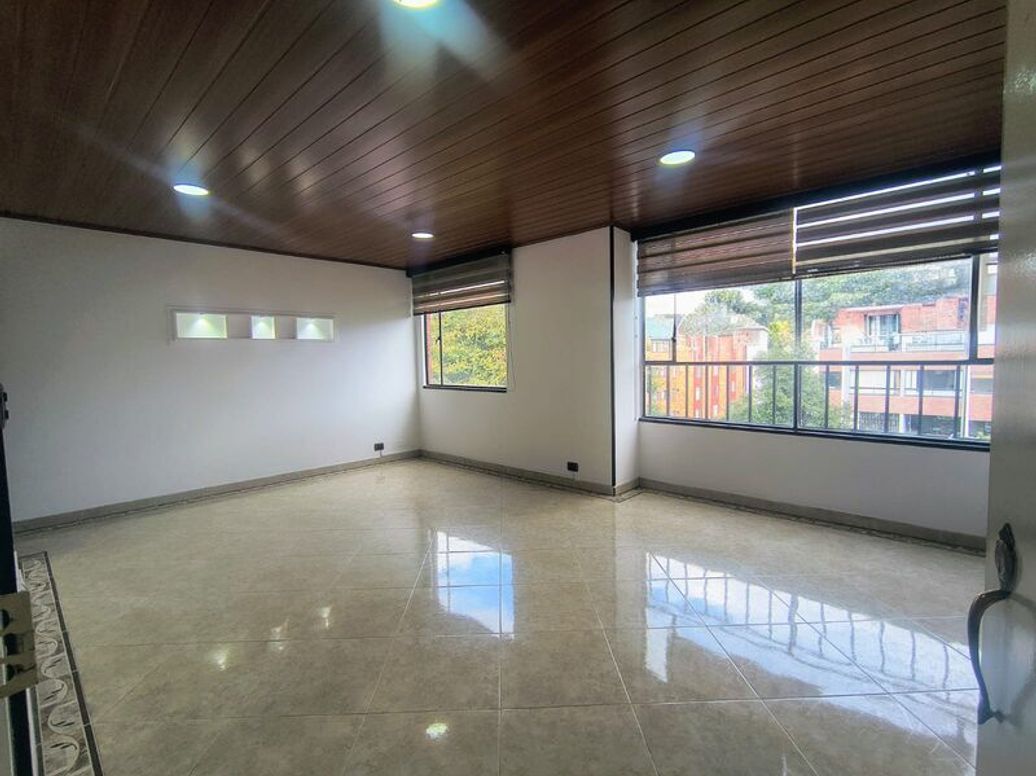 Apartamento de 3 alcobas en venta en Modelia Occidental, Bogotá, 65 m² · foto 3 de 20