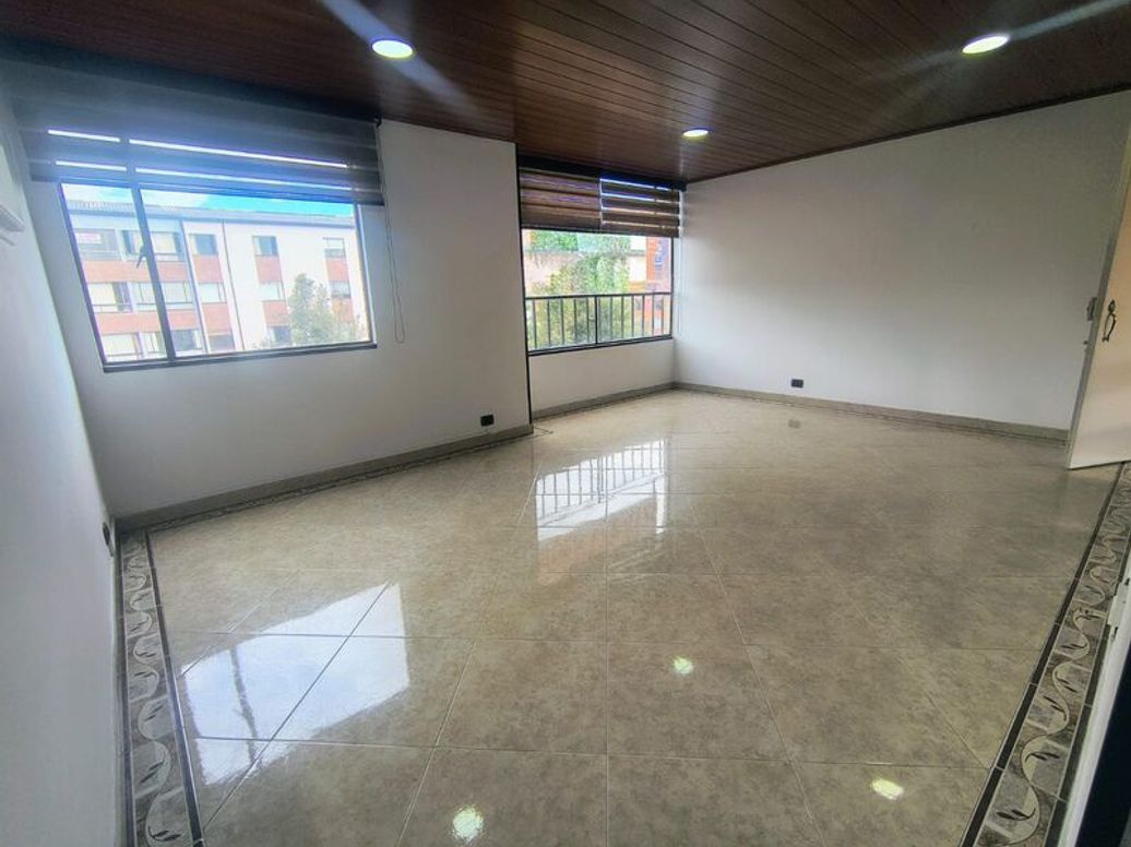 Apartamento de 3 alcobas en venta en Modelia Occidental, Bogotá, 65 m² · foto 2 de 20