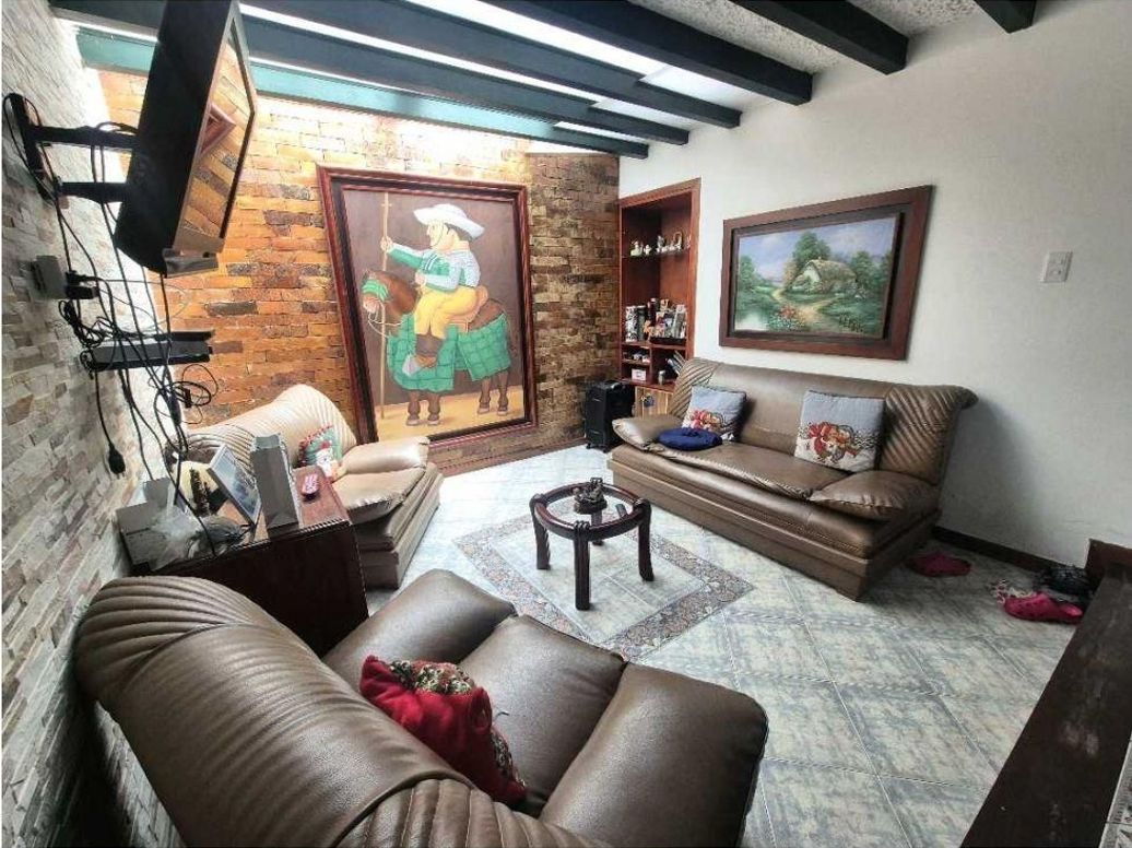 Casa de 4 alcobas en venta en Cedro Narvaez, Bogotá, 190 m² · foto 8 de 20
