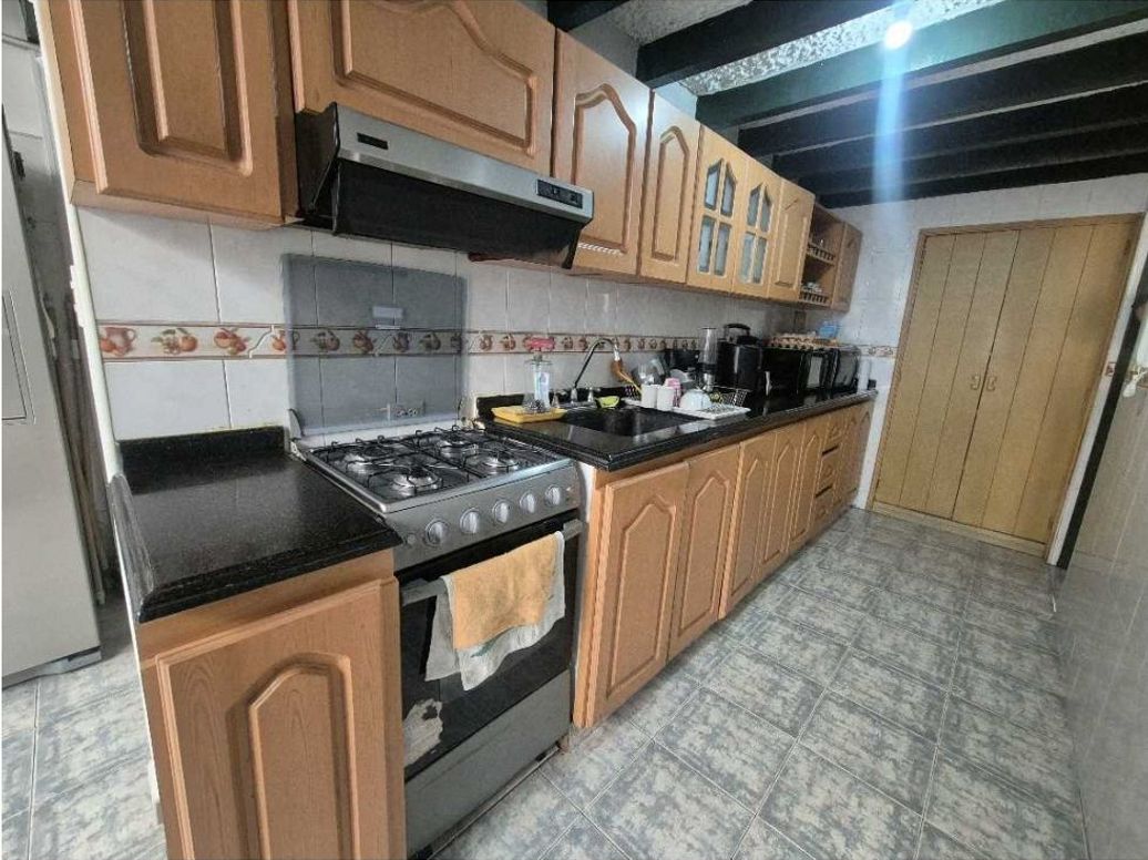 Casa de 4 alcobas en venta en Cedro Narvaez, Bogotá, 190 m² · foto 13 de 20