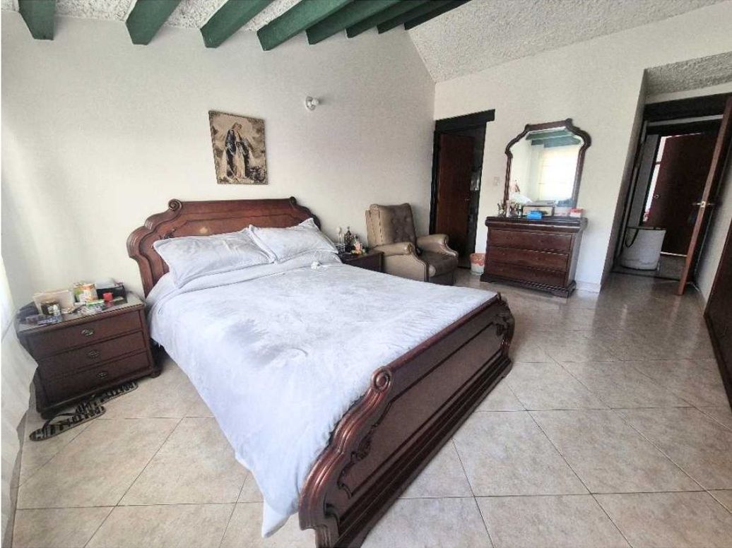 Casa de 4 alcobas en venta en Cedro Narvaez, Bogotá, 190 m² · foto 18 de 20