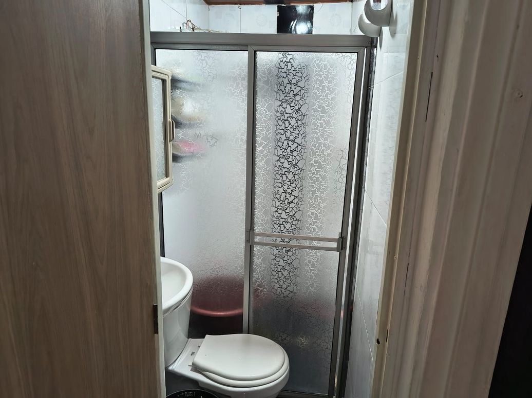 Casa de 6 alcobas en venta en Primavera, Bogotá, 230 m² · foto 15 de 20