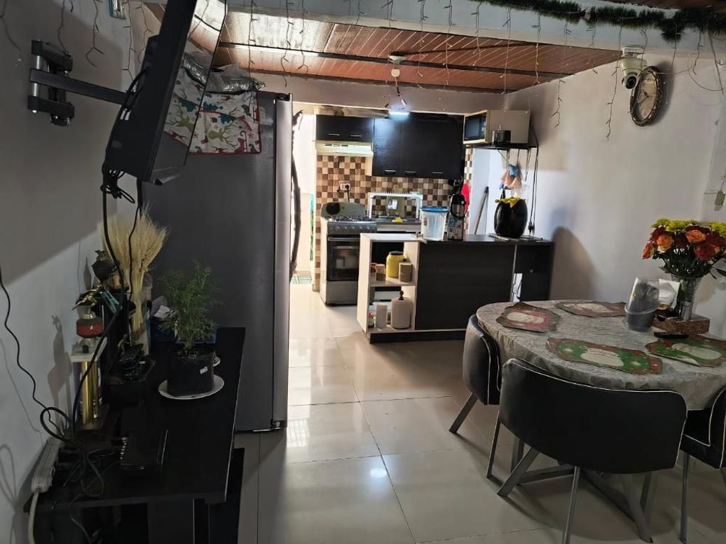 Casa de 6 alcobas en venta en Primavera, Bogotá, 230 m² · foto 5 de 20