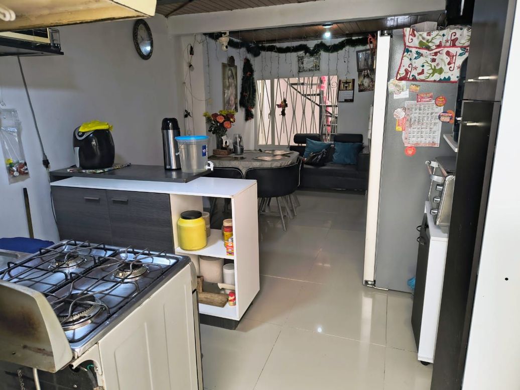 Casa de 6 alcobas en venta en Primavera, Bogotá, 230 m² · foto 4 de 20