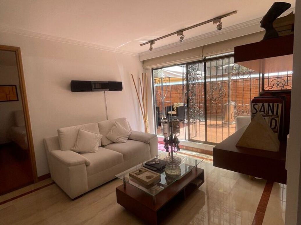 Apartamento de 3 alcobas en venta en Santa Barbara Occidental, Bogotá, 162 m² · foto 14 de 19