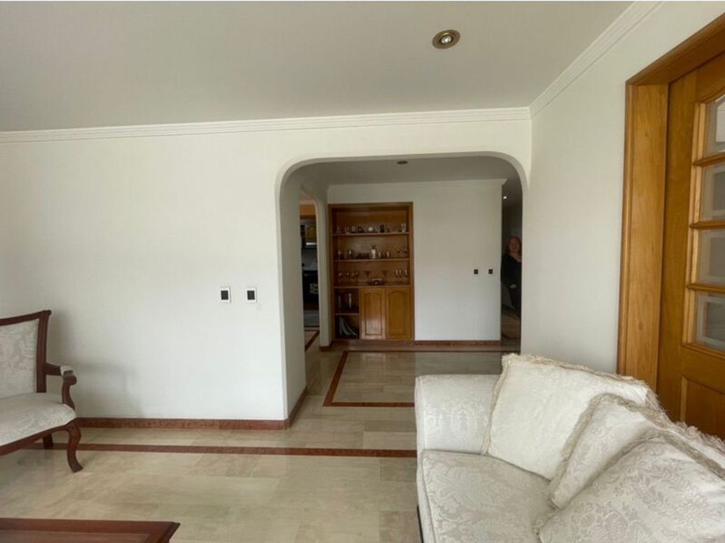 Apartamento de 3 alcobas en venta en Santa Barbara Occidental, Bogotá, 162 m² · foto 10 de 19