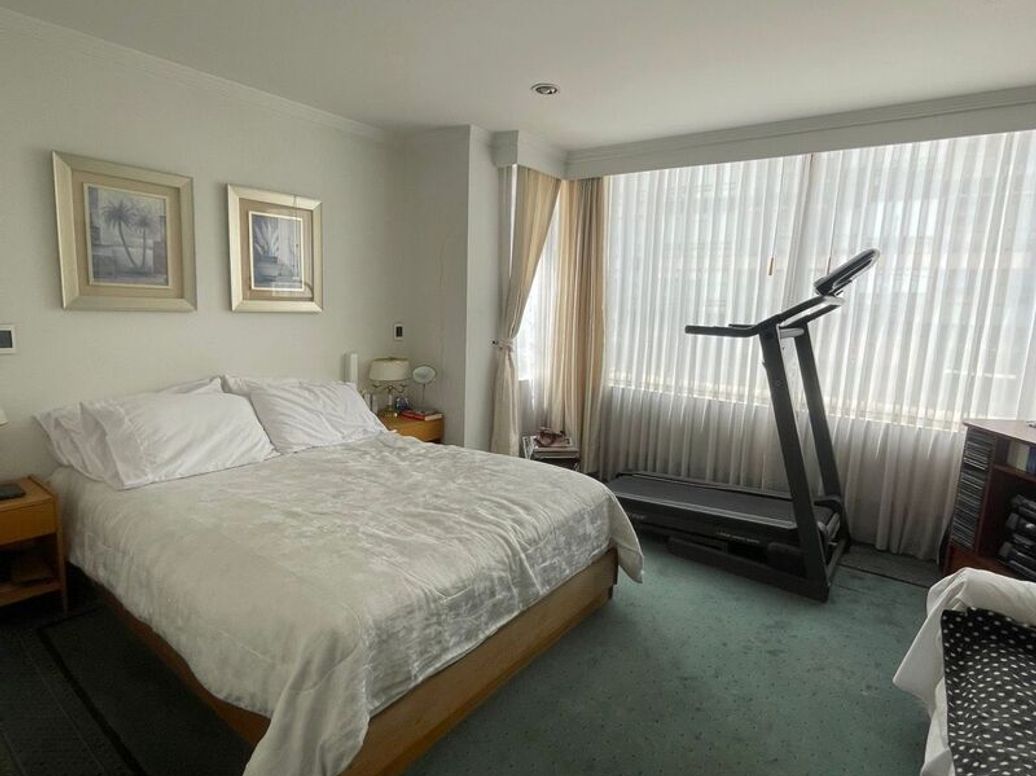 Apartamento de 3 alcobas en venta en Santa Barbara Occidental, Bogotá, 162 m² · foto 11 de 19