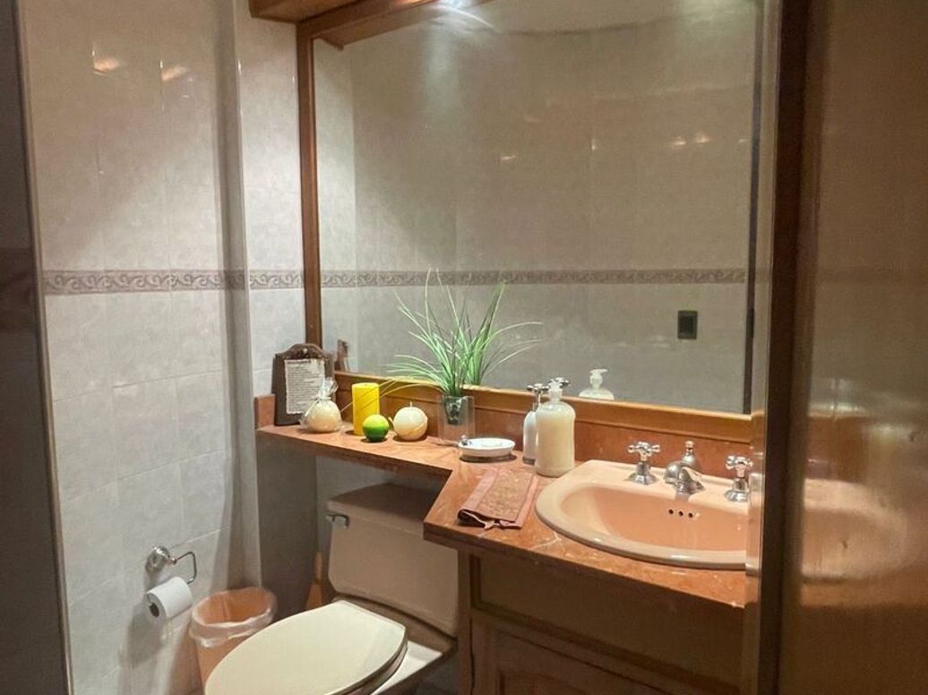 Apartamento de 3 alcobas en venta en Santa Barbara Occidental, Bogotá, 162 m² · foto 7 de 19