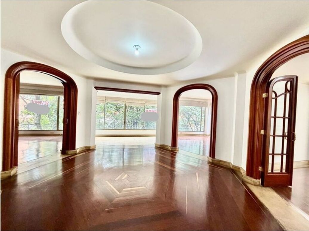 Apartamento de 3 alcobas en venta en Los Rosales, Bogotá, 251 m² · foto 4 de 20