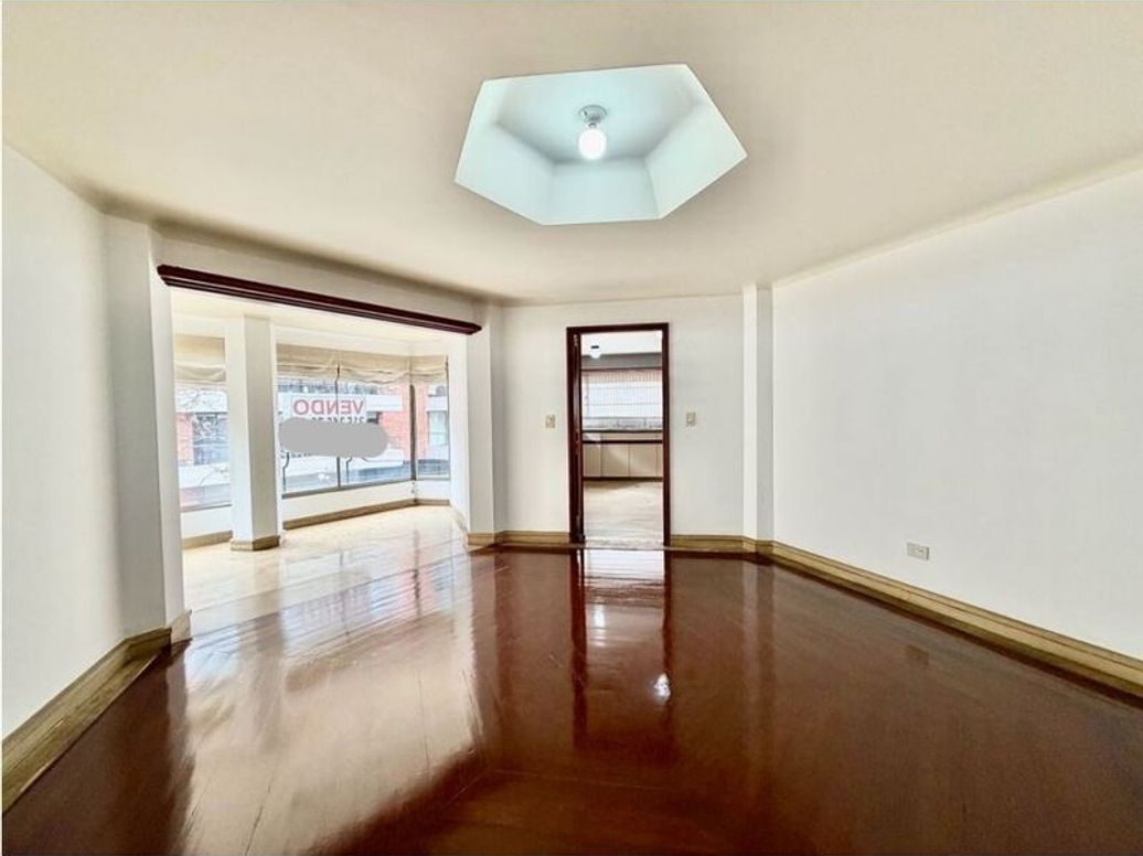 Apartamento de 3 alcobas en venta en Los Rosales, Bogotá, 251 m² · foto 5 de 20