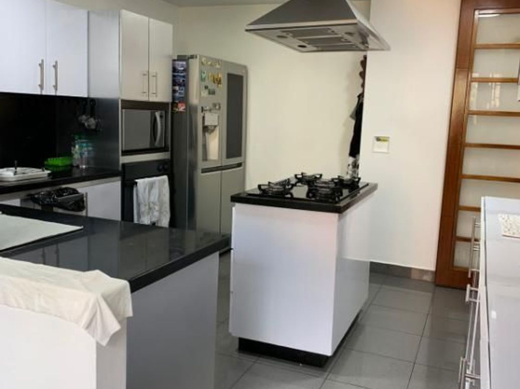 Apartamento de 3 alcobas en venta en Ub. Delicias Del Carmen, Bogotá, 168 m² · foto 3 de 19